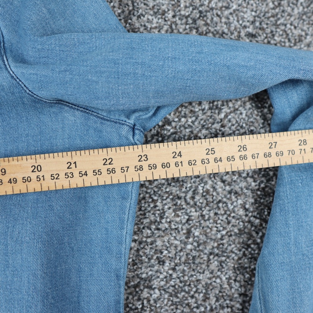 Universal Thread Womens XL Blue Denim Button Down Shirt Classic Fit Long Sleeve - Picture 6 of 8